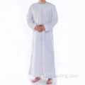 男性サウジアラビアスタイルのイスラム服